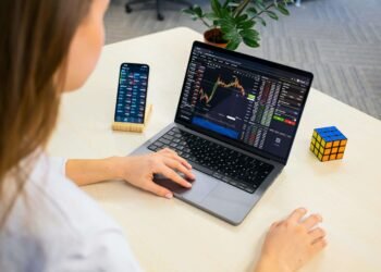 存股族買ETF最難的選擇：領息還是賺價差？00406A雙管齊下解套