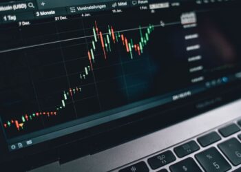 強勢制霸！2026 最強台股主動式ETF出爐：00991A半年神級操盤大賺97%，擊潰大盤橫掃雙冠王