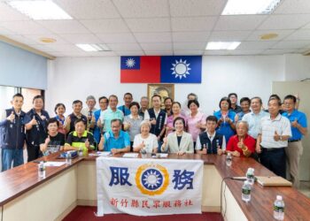 出席民眾服務社理監事會議　徐欣瑩承諾接棒楊文科　再喊2028重返執政
