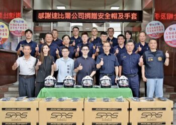 企業暖心回饋　速比爾捐贈裝備挺南投警分局