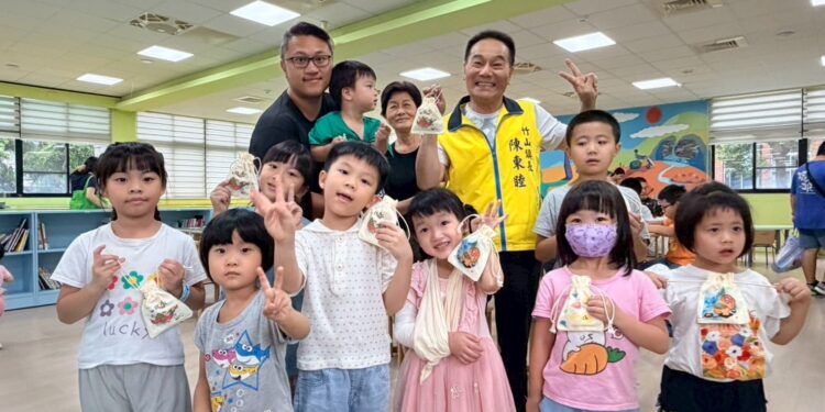 香包DIY、彩蛋闖關嗨翻天 竹山鎮親子館端午活動人氣旺 1 IMG 6186