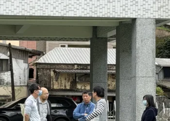 家長校園滑倒受傷　基隆教育處探視並協助理賠與改善工程