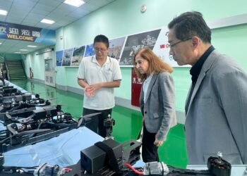 美國學者葛來儀關注台中無人載具產業　實地參訪指標企業肯定製造量能