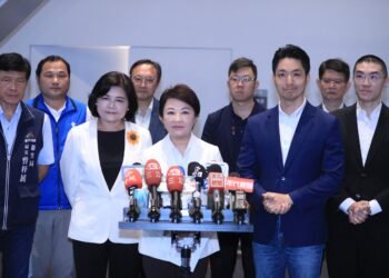 食安就是國安! 盧市長召集縣市首長挺身而出 宣布召開「線上國是會議」防堵毒油 9 食安就是國安! 盧市長召集縣市首長挺身而出 宣布召開「線上國是會議」防堵毒油