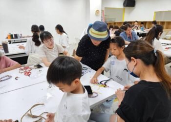 一結一織傳遞祝福 中市動保處推出「編織串鍊」課程 串起人與動物的溫暖連結 10 一結一織傳遞祝福 中市動保處推出「編織串鍊」課程 串起人與動物的溫暖連結