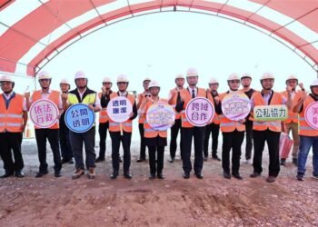 視察彰濱暫置區營運情形　宣示打造透明廉政平台