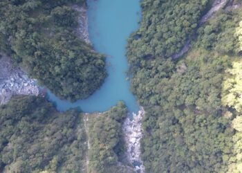花蓮萬里溪堰塞湖風險未除　湖區右岸崩塌地邊坡仍不穩定