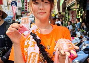 神明護佑保平安！縣府結合城隍聖誕遶境推動創意交通安全宣導