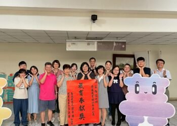 民雄國小附設幼兒園退休教師莊梅桂榮獲教育奉獻獎
