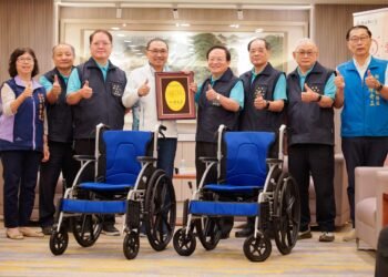 埔墘福德宮捐255台輪椅給新北輔具資源中心 另贈埔墘國小身障學童電動輪椅 8 埔墘福德宮捐255台輪椅給新北輔具資源中心 另贈埔墘國小身障學童電動輪椅