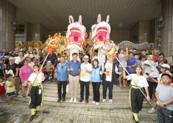 海內外頂尖藝陣齊聚南投！2026南投帝君文化節圓滿落幕　上千民眾爭睹「金銀巨龍」盛況