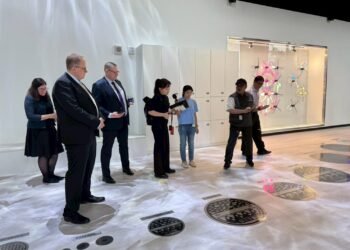 民生水資源再生廠環境教育館啟用　首批參訪團驚呼大開眼界