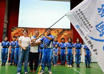 營北國中舞龍隊出訪波蘭巡演　王副縣長授旗勉勵