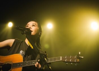 鄭宜農挾半年跨國巡演淬鍊成果 台北返場蛻變全方位「音樂詩人」 11 鄭宜農挾半年跨國巡演淬鍊成果 台北返場蛻變全方位「音樂詩人」