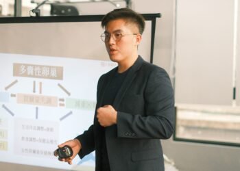 更年期腦霧與體重變化有關嗎?女性平衡醫學如何理解內分泌與代謝訊號 從記憶、情緒到腰圍與生活節律,理解更年期可能出現的跨系統變化 8 更年期腦霧與體重變化有關嗎?女性平衡醫學如何理解內分泌與代謝訊號 從記憶、情緒到腰圍與生活節律,理解更年期可能出現的跨系統變化