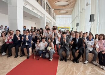 飛傲科技「機器人創新中心」 進駐高雄軟體園區揭牌 打造台灣機器人產業自動垂直整合戰力 7 飛傲科技「機器人創新中心」 進駐高雄軟體園區揭牌 打造台灣機器人產業自動垂直整合戰力