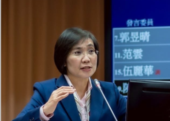 孩子不能成食安漏洞白老鼠　徐欣瑩籲落實家長「實質知情權」等五項改革