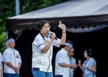 鄭麗文稱竹縣危險?地方憂藍營整合停滯 恐陷政治耳語 13 鄭麗文稱竹縣危險?地方憂藍營整合停滯 恐陷政治耳語