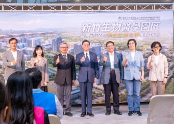 徐欣瑩肯定楊文科推動生醫園區　盼生技成台灣下一道世界之光