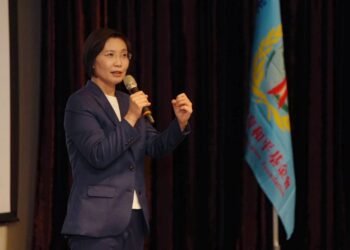 與百萬網紅Cheap對談！徐欣瑩勉勵青年：敢於走不同的路