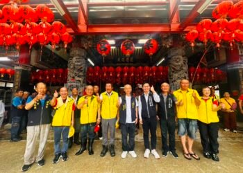 白沙屯媽祖延香台中東勢拱願宮 客委會主委恭迎天上聖母繞境安座 9 白沙屯媽祖延香台中東勢拱願宮 客委會主委恭迎天上聖母繞境安座