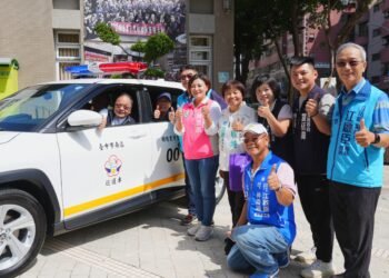 守護萬人鄰里添新戰力! 中市府補助南區樹德里隊添購新巡邏車 民政局長:強化治安防護網 6 守護萬人鄰里添新戰力! 中市府補助南區樹德里隊添購新巡邏車 民政局長:強化治安防護網