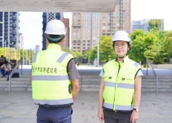 戶外勤務降溫有新招！　中市建設局首次導入「空調服」助第一線同仁防暑降溫