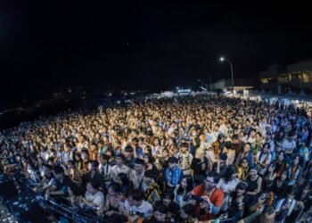 濱海搖滾音樂祭吸引逾3萬人次湧入海線　中市新聞局長：演唱會經濟帶動城市品牌升級