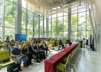 中市經發局攜在地企業接軌德國科研量能　先進光學半導體論壇深化產學交流