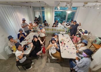 畫出心靈光影！　中市動保處「幸福毛孩課程」推藝術療癒 助飼主與毛孩共好