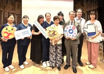 讓熟悉、溫暖的「家」成為療養的基地 永康奇美居家護理所從出院到善終一路守護 4 讓熟悉、溫暖的「家」成為療養的基地 永康奇美居家護理所從出院到善終一路守護