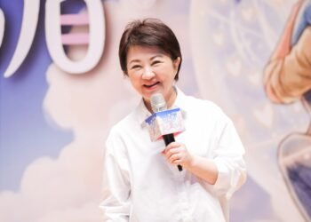 父愛如山、幸福相伴 盧市長:爸爸永遠是「以愛為盾」的超級父親 17 父愛如山、幸福相伴 盧市長:爸爸永遠是「以愛為盾」的超級父親