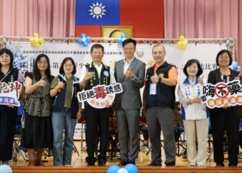 青春少年揮毫不揮霍　南投第2屆暑期書法比賽複賽登場
