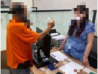 假投資真騙帳戶 警銀成功攔阻寄出存摺 4 假投資真騙帳戶 警銀成功攔阻寄出存摺