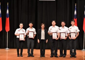 深耕救護二十餘載　 彰消5位資深EMT-P榮獲消防署「資深救護貢獻獎」