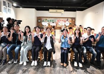 視察彰化校園午餐整備 從產地到餐桌守護學童健康 10 視察彰化校園午餐整備 從產地到餐桌守護學童健康