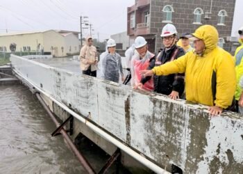 豪雨狂炸南台灣　台南、高雄、屏東週一停班停課
