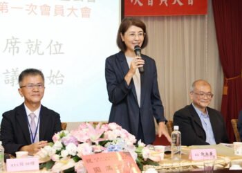 許縣長出席南投縣地政士公會會員大會　勉公私協力防堵詐騙