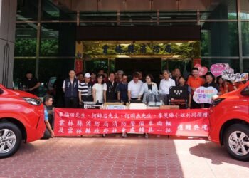 黃文祥議員牽線促成善舉 李福田、何錦忠、何明杰捐消防警備車及輔具助救災、護弱勢 5 黃文祥議員牽線促成善舉 李福田、何錦忠、何明杰捐消防警備車及輔具助救災、護弱勢