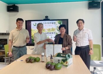 嘉藥攜手大仁有機農場獨創發酵技術 酪梨花華麗變身