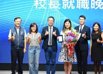 從仁愛出發與傳承,為臺灣培育未來人才—以愛與創新打造STEAM教育 7 從仁愛出發與傳承,為臺灣培育未來人才—以愛與創新打造STEAM教育