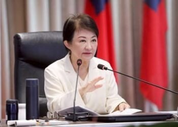 台中發光隊+1！　盧市長、建設局長認養路燈成公園新亮點