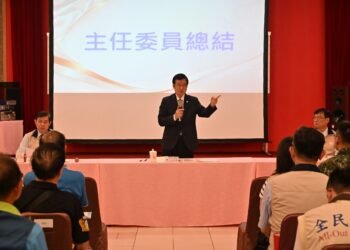 高雄市榮服處分區座談會 傾聽心聲強化榮民服務照顧 8 高雄市榮服處分區座談會 傾聽心聲強化榮民服務照顧