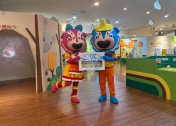 走讀六堆客家文化園區　蓋出專屬你的大獅兄明信片