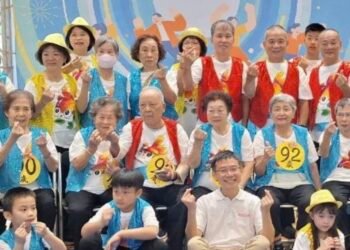 國健署「阿公阿嬤活力Show」 基隆90多歲銀髮長輩金銀雙獎嶄露頭角 6 國健署「阿公阿嬤活力Show」 基隆90多歲銀髮長輩金銀雙獎嶄露頭角