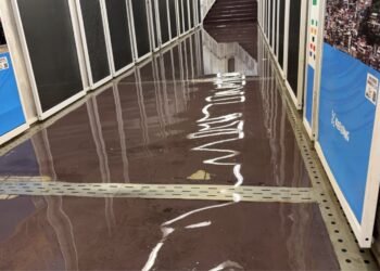 台電外線管路受損致愛三路地下道積水 工務處緊急調派設備搶通 7 台電外線管路受損致愛三路地下道積水 工務處緊急調派設備搶通