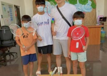 科技專才張善霖運用智慧科技 深入前線推助校園行政減負 12 科技專才張善霖運用智慧科技 深入前線推助校園行政減負