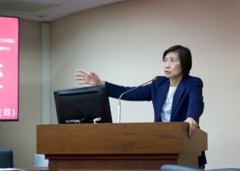關切青年居住及金流壓力　徐欣瑩要求內政部制定新青安風險揭露書
