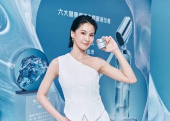 甫奪下《乘風2026》年度總冠軍的曾沛慈 現身台北為瑞士保養品站台