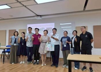 跨越圍牆的教育工程：從程式設計師到培育未來百年科技競爭力的教育領導之路